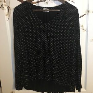 Old Navy- Black and White V-Neck Long Sleeve Shirt